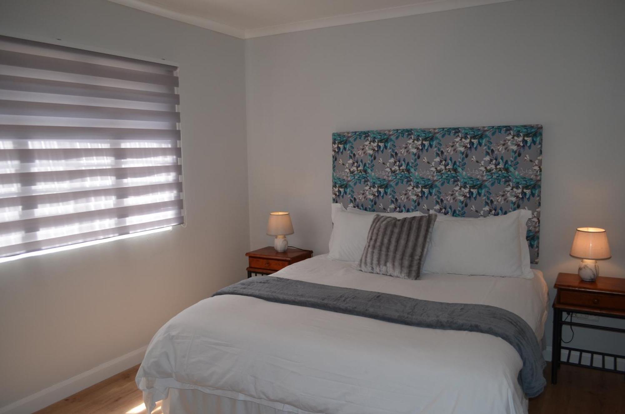 Apartment Waletale Dolphin Blue Sleeps 2